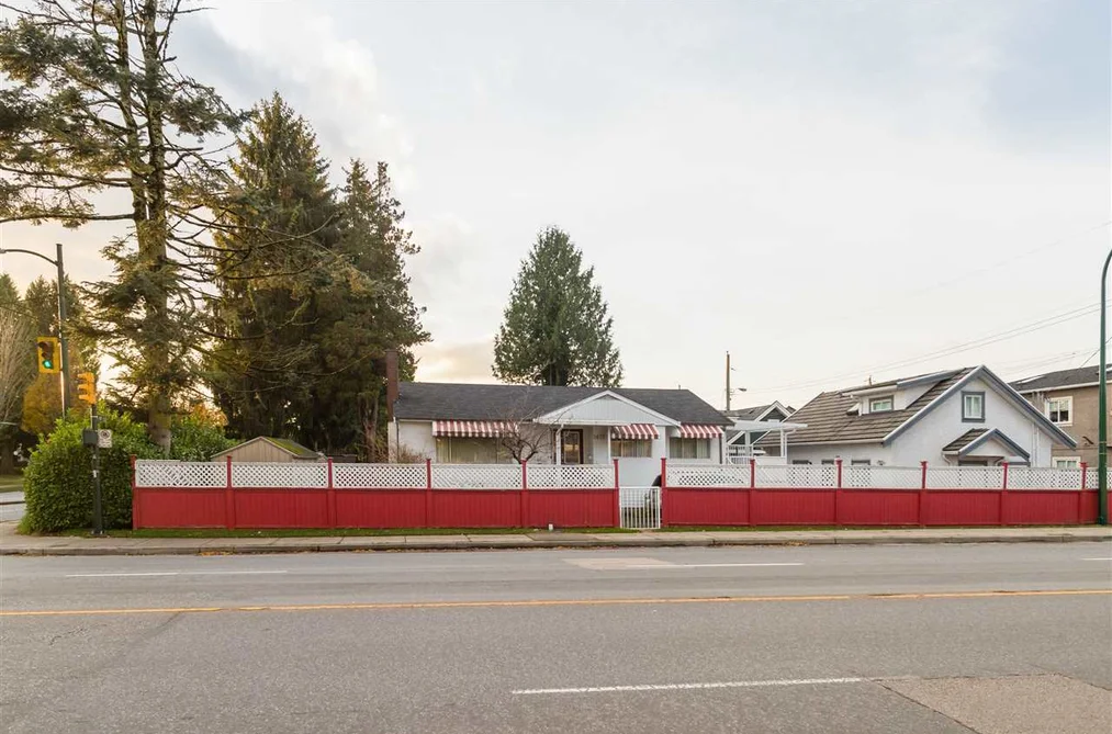5675 RUPERT STREET, Vancouver BC V5R 2K4, Vancouver BC — Residential for Sale - Photo 2