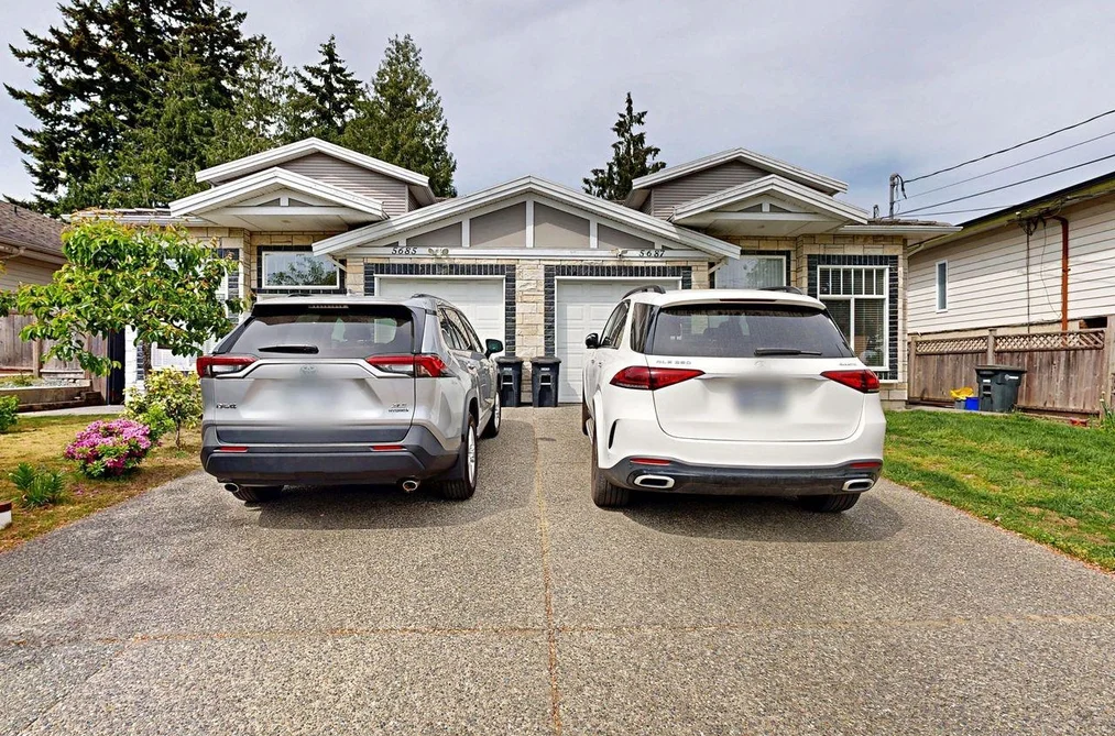 Half Duplex for sale at 5685 Neville Street Burnaby British Columbia - MLS: R3123958