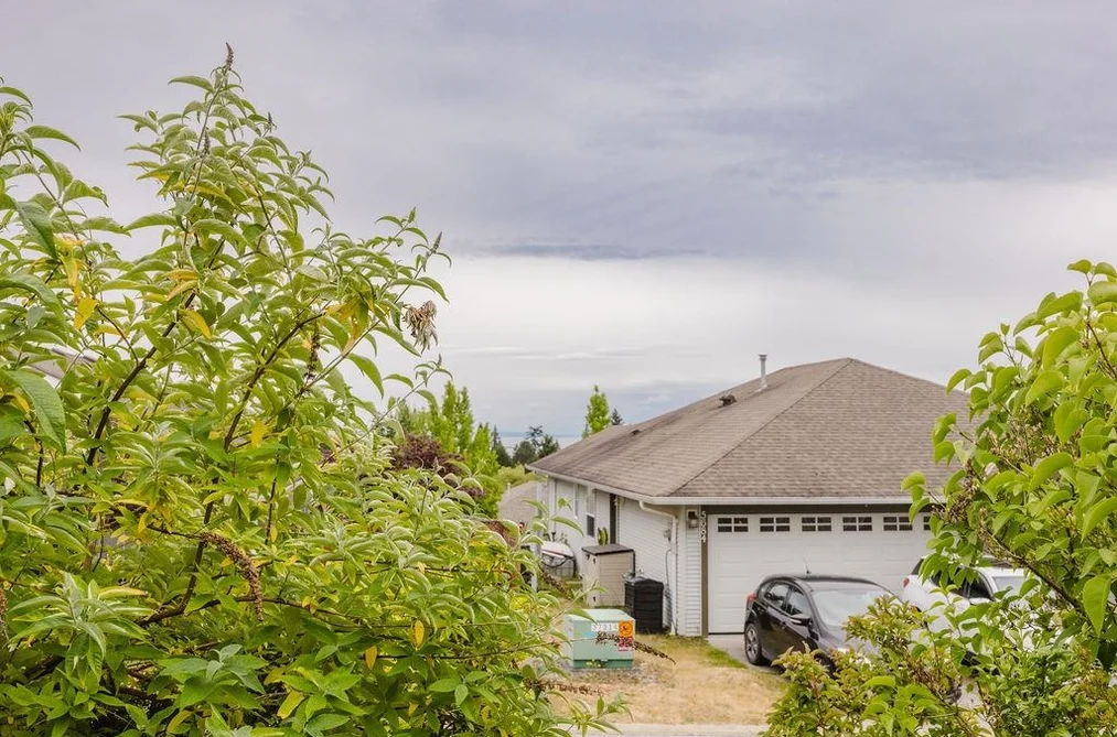 5687 EMILY WAY, Sechelt BC V7Z 0N5, Sechelt BC — Residential for Sale - Photo 2