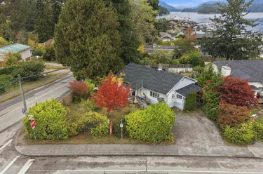5689 Porpoise Bay Rd, Sechelt, BC - MLS: R3171896