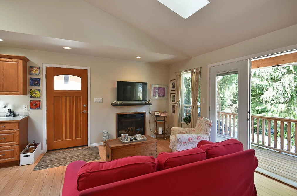5689 SALMON DRIVE, Sechelt BC V0N 3A0, Sechelt BC — Residential for Sale - Photo 4