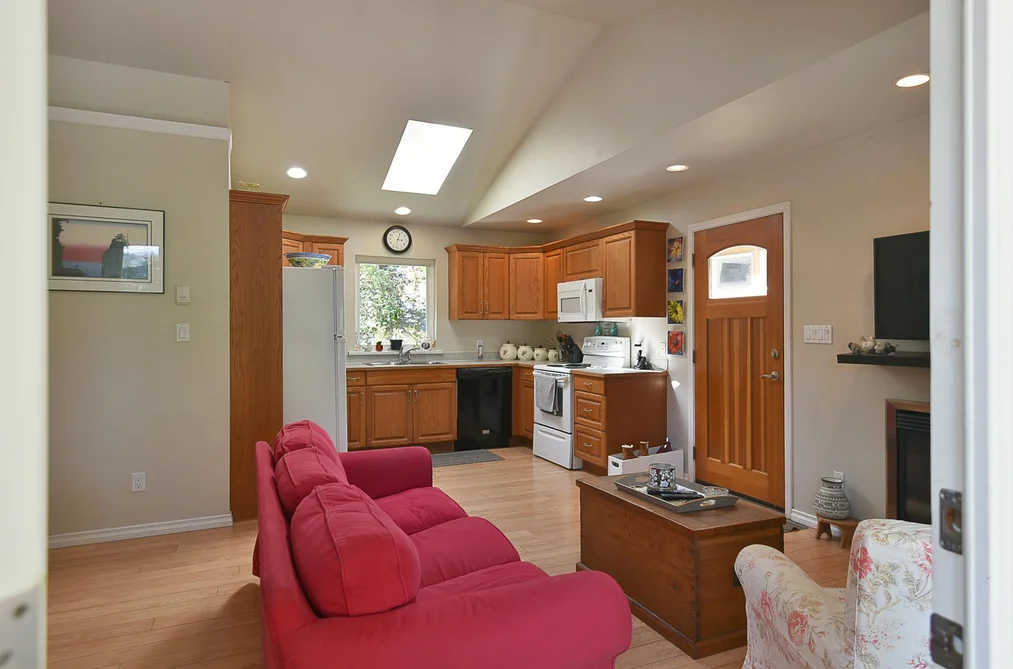 5689 SALMON DRIVE, Sechelt BC V0N 3A0, Sechelt BC — Residential for Sale - Photo 5