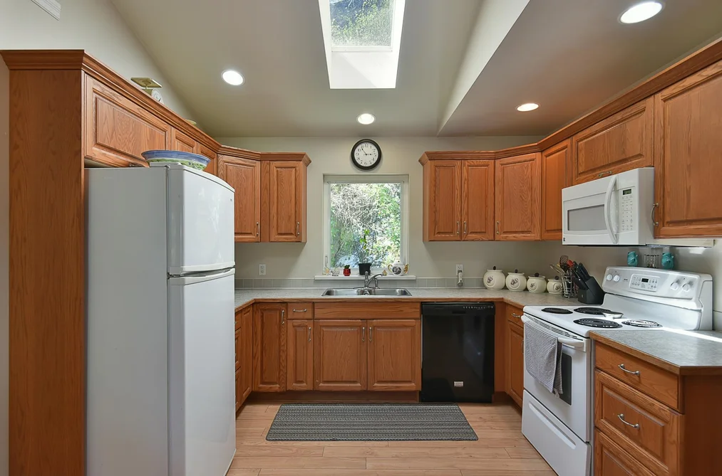 5689 SALMON DRIVE, Sechelt BC V0N 3A0, Sechelt BC — Residential for Sale - Photo 6