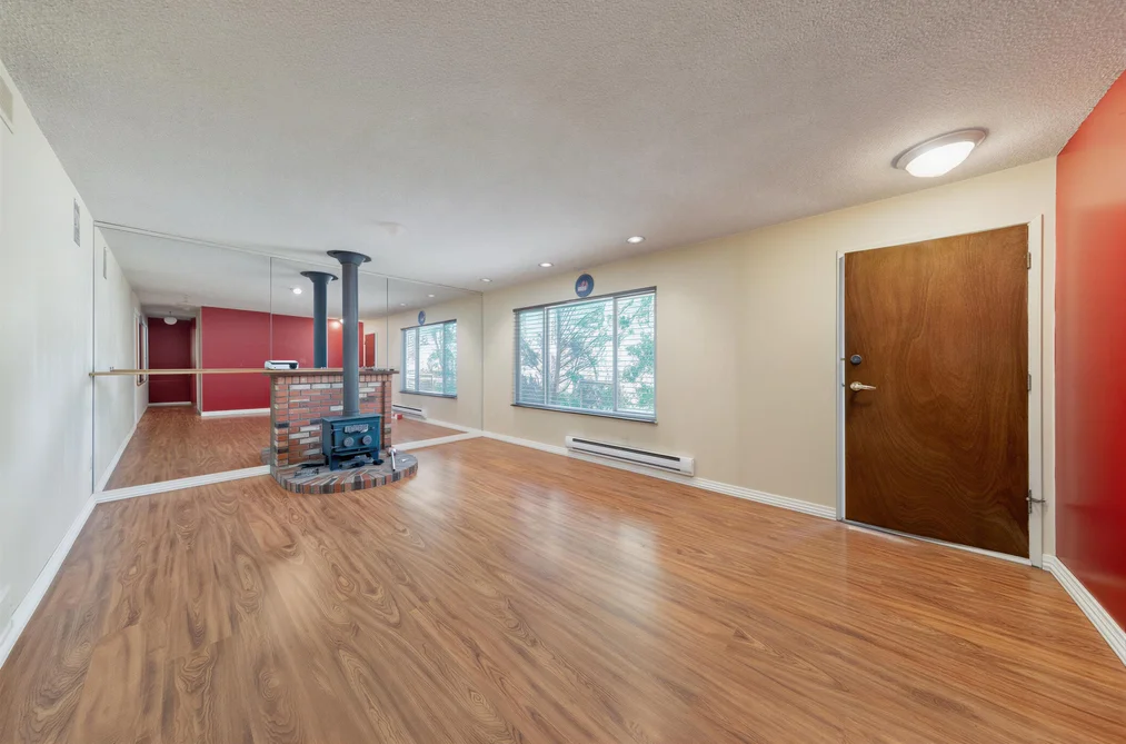 5697 180 Street, Surrey, BC - MLS: R3132603 - Photo 3 5697 180 Street, Surrey, BC - MLS: R3132603 - Photo 3
