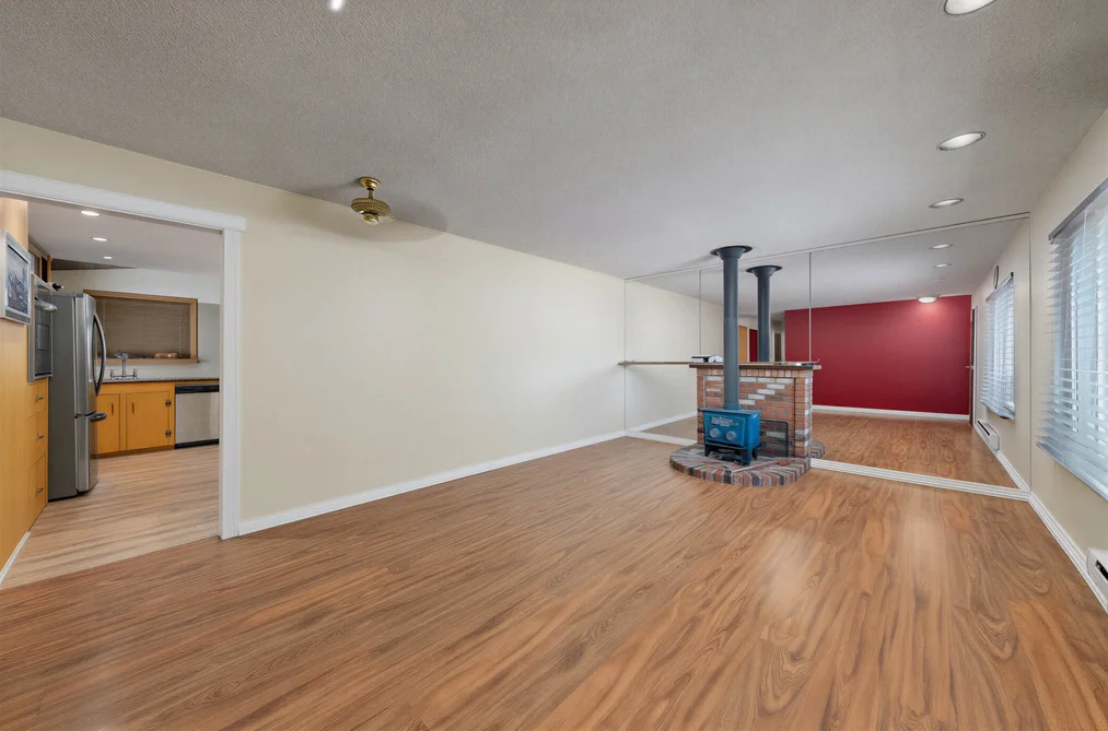 5697 180 Street, Surrey, BC - MLS: R3132603 - Photo 6 5697 180 Street, Surrey, BC - MLS: R3132603 - Photo 6