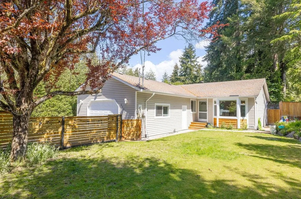 5700 TRIDENT AVENUE, Sechelt BC V0N 3A0, Sechelt BC — Residential for Sale - Photo 3