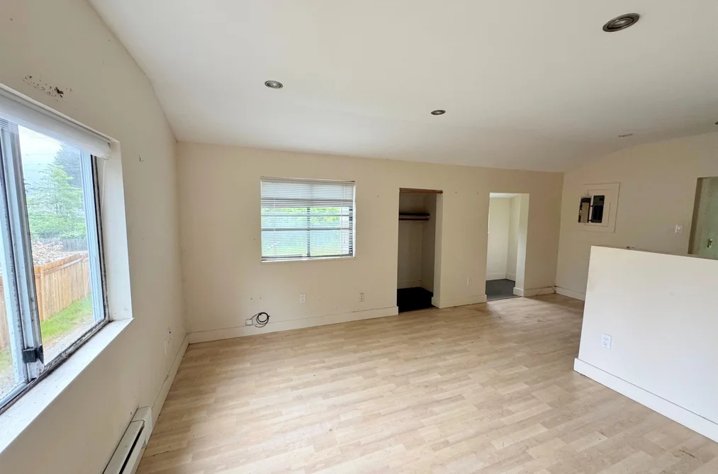 5701 WHARF ROAD, Sechelt BC V0N 3A3, Sechelt BC — Residential for Sale - Photo 5