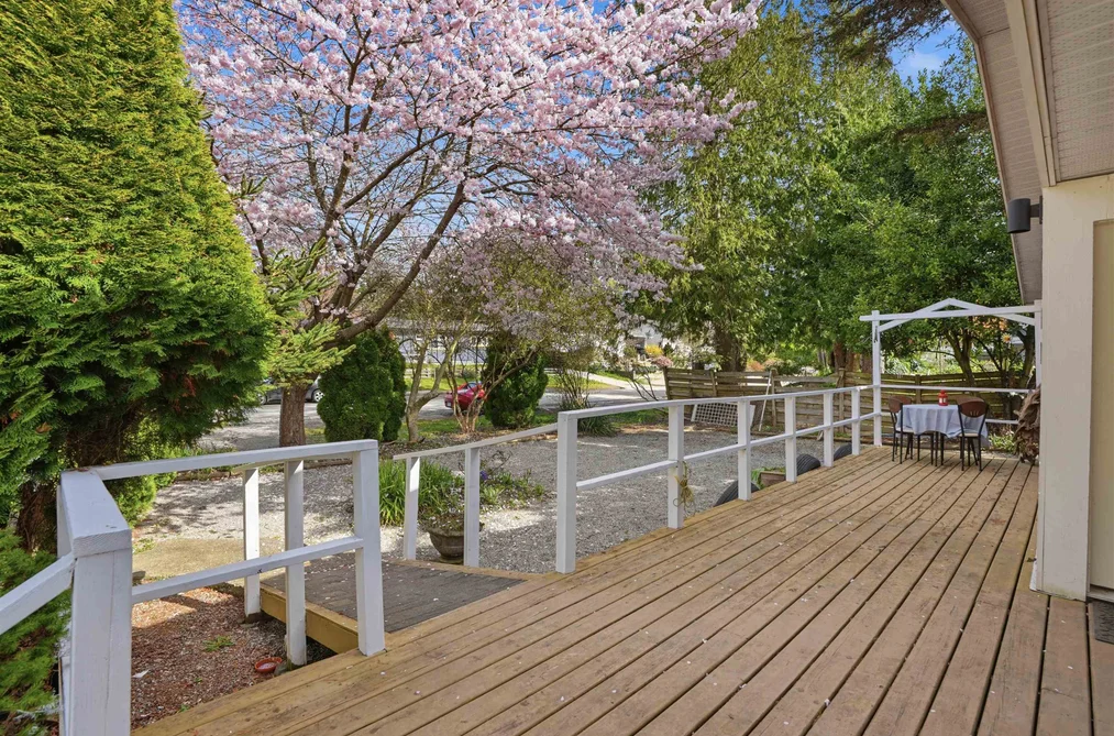 5707 MEDUSA STREET, Sechelt BC V0N 3A0, Sechelt BC — Residential for Sale - Photo 3