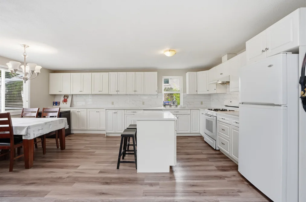 5707 MEDUSA STREET, Sechelt BC V0N 3A0, Sechelt BC — Residential for Sale - Photo 6