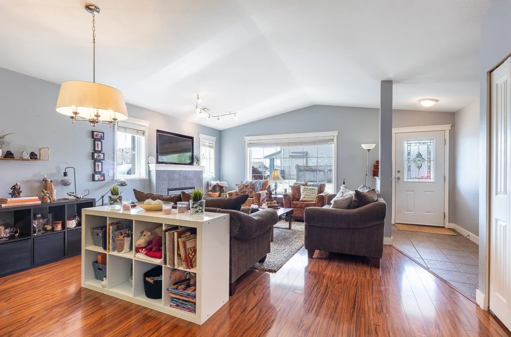 5708 LOUISE WAY, Sechelt BC V7Z 0N5, Sechelt BC — Residential for Sale - Photo 5