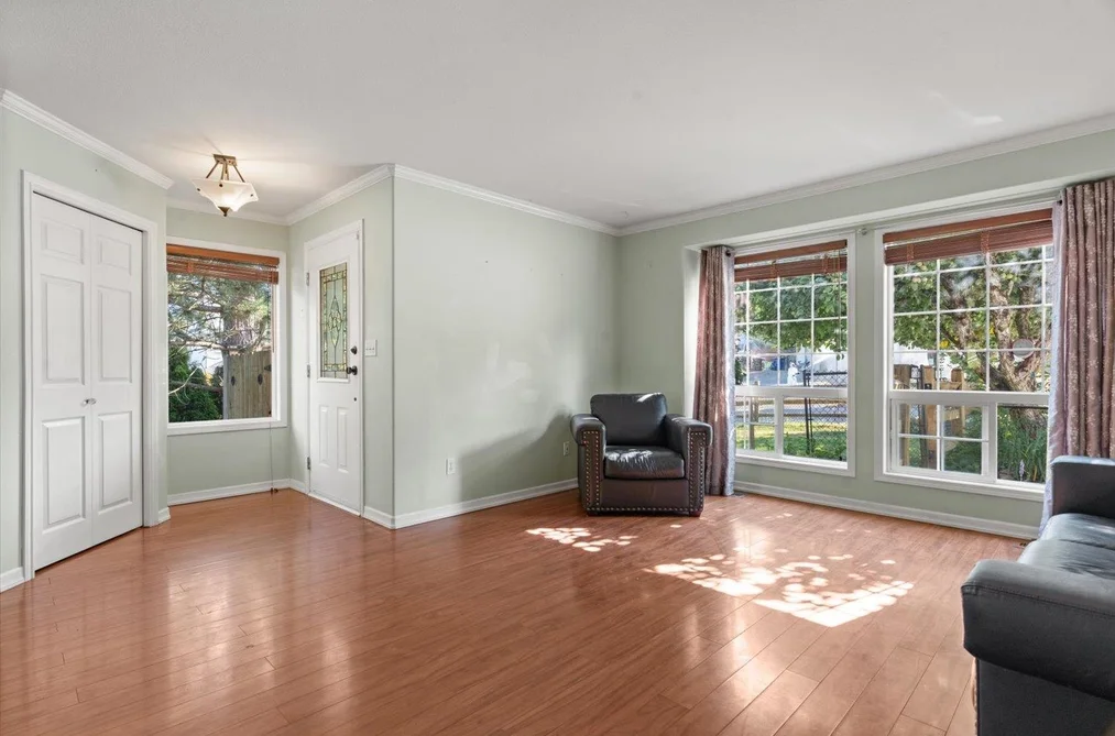 5709 Stonehaven Street, Chilliwack, BC - House for Sale - Photo 8 of 39