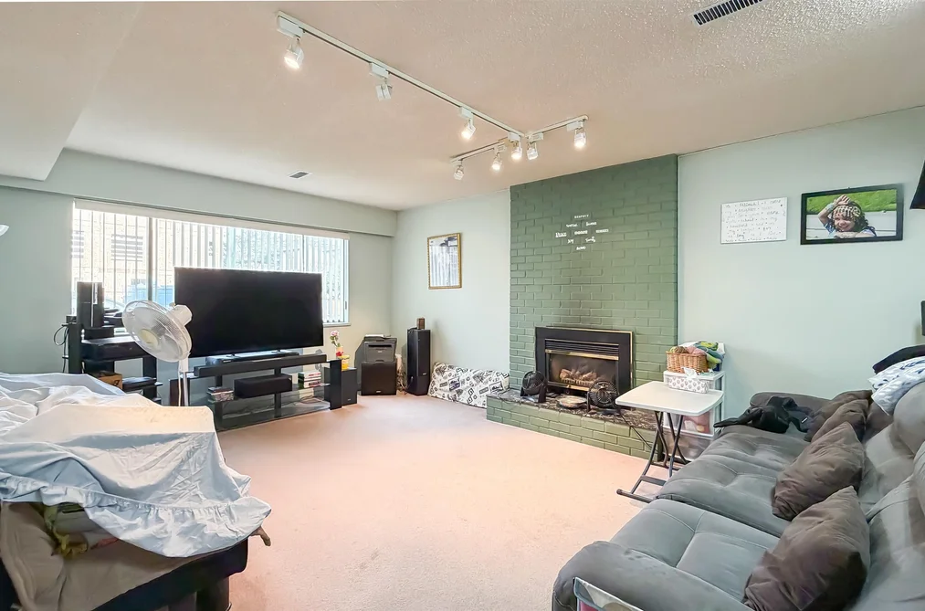 5716 48B AVENUE, Delta BC V4K 3Z1, Delta BC — Residential for Sale - Photo 4