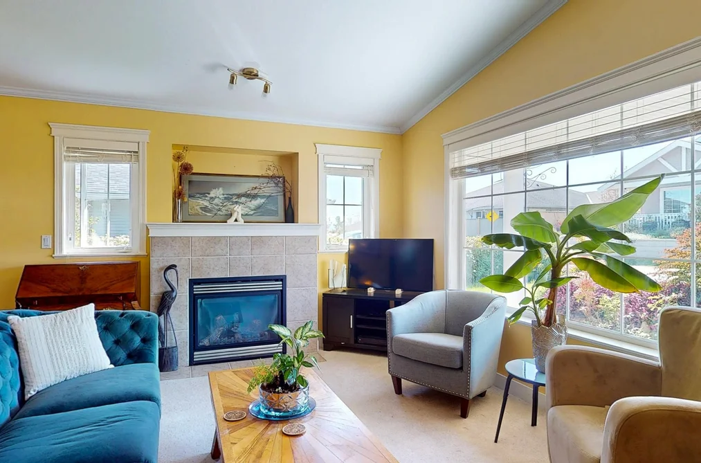 5722 EMILY WAY, Sechelt BC V7Z 0N5, Sechelt BC — Residential for Sale - Photo 2