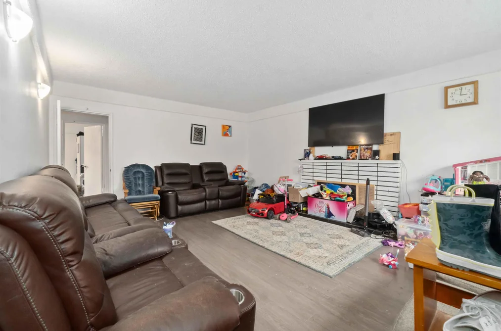5735 EARLES STREET, Vancouver BC V5R 3S4, Vancouver BC — Residential for Sale - Photo 4