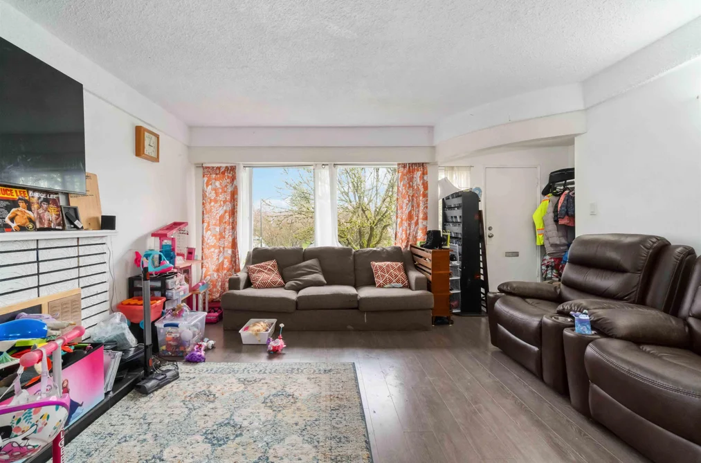 5735 EARLES STREET, Vancouver BC V5R 3S4, Vancouver BC — Residential for Sale - Photo 5