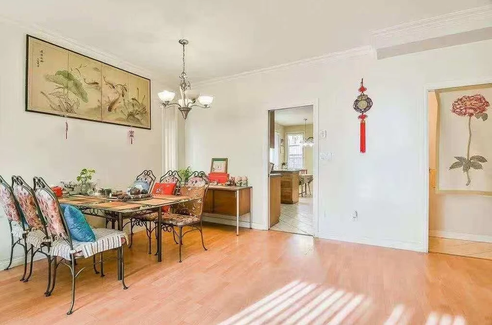 5737 RUMBLE STREET, Burnaby BC V5J 2C3, Burnaby BC — Residential for Sale — Photo 3 of 8