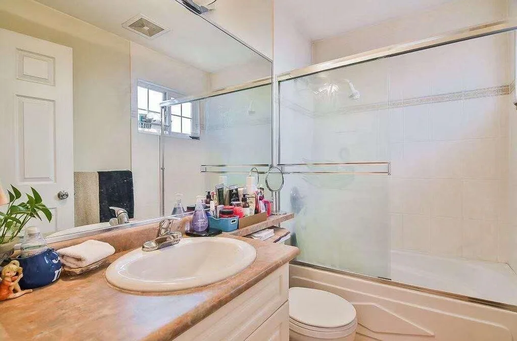 5737 RUMBLE STREET, Burnaby BC V5J 2C3, Burnaby BC — Residential for Sale — Photo 6 of 8