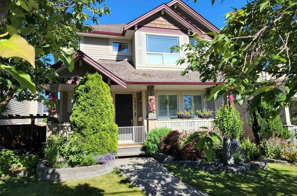 House for sale at 5742 148 Street Surrey British Columbia - MLS: R3080067
