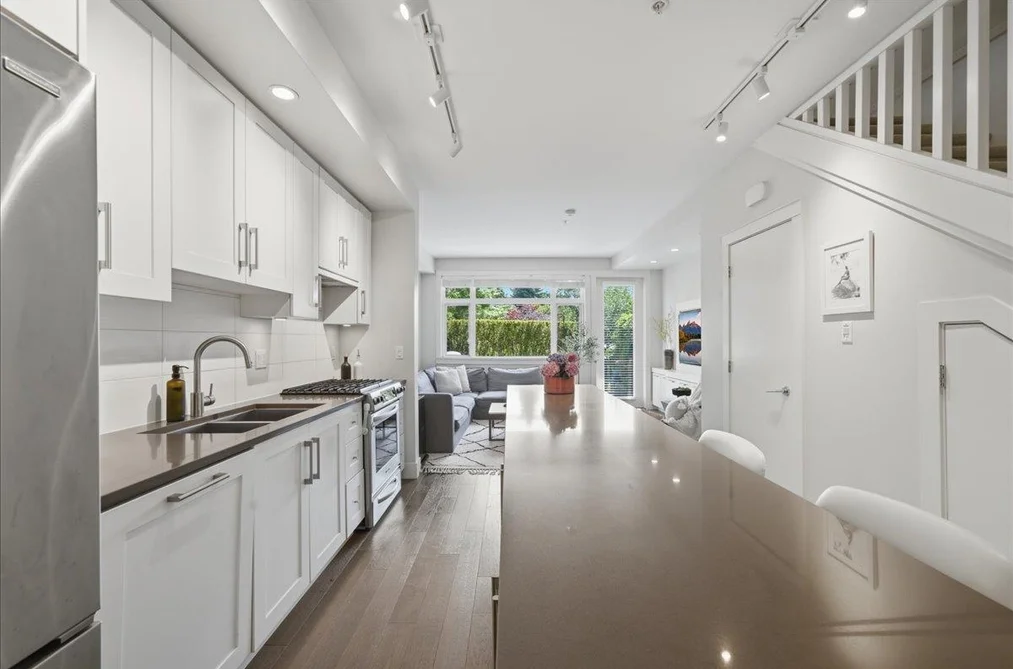5743 ST GEORGE STREET, Vancouver BC V5W 2Y4, Vancouver BC — Residential for Sale — Photo 8 of 37