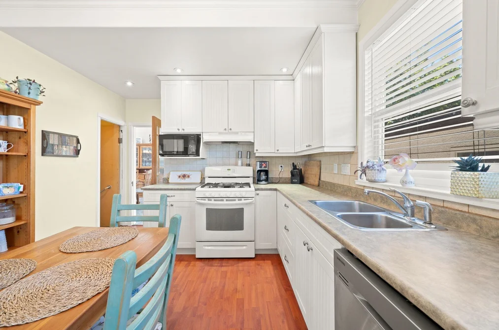 5743 ST. MARGARETS STREET, Vancouver BC V5R 3H6, Vancouver BC — Residential for Sale — Photo 7 of 37