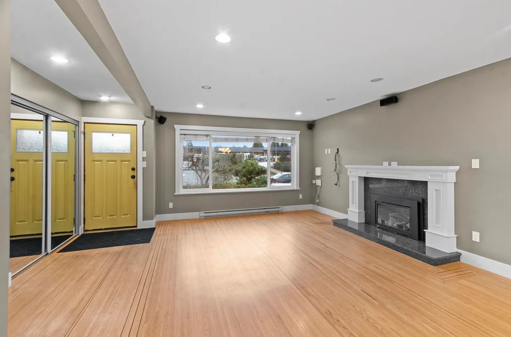 5745 LAUREL STREET, Burnaby BC V5G 1N4, Burnaby BC — Residential for Sale - Photo 3