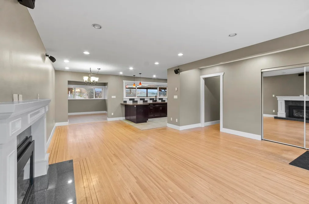 5745 LAUREL STREET, Burnaby BC V5G 1N4, Burnaby BC — Residential for Sale - Photo 4