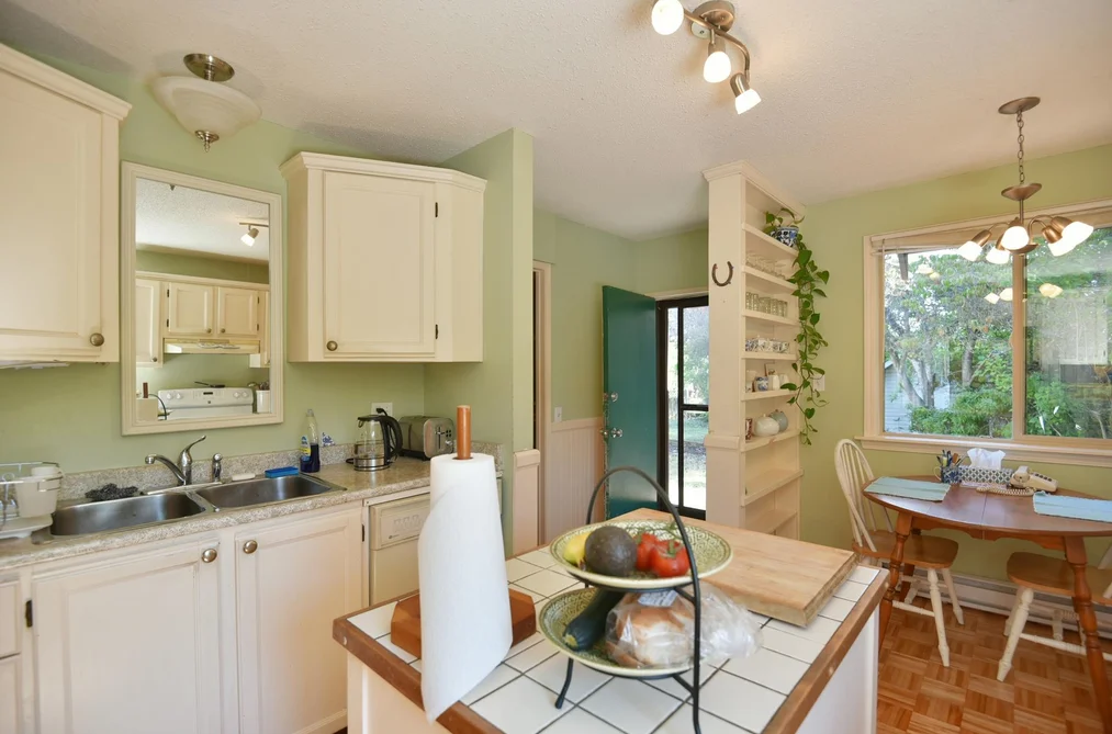 5749 Surf Circle, Sechelt, BC - MLS: R3164890 - Photo 10 5749 Surf Circle, Sechelt, BC - MLS: R3164890 - Photo 10