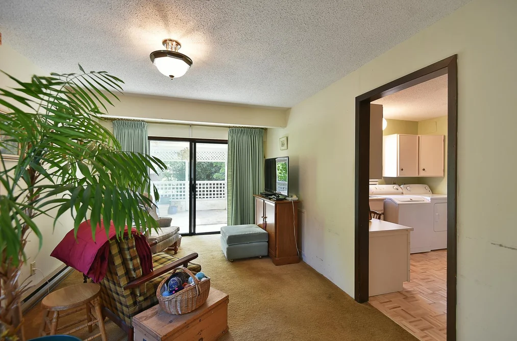5749 Surf Circle, Sechelt, BC - MLS: R3164890 - Photo 4 5749 Surf Circle, Sechelt, BC - MLS: R3164890 - Photo 4