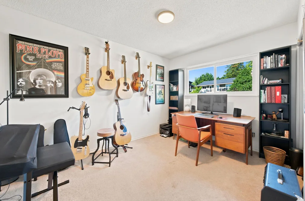 575 N DOLLARTON HIGHWAY, North Vancouver BC V7G 1N3, North Vancouver BC — Residential for Sale — Photo 18 of 40