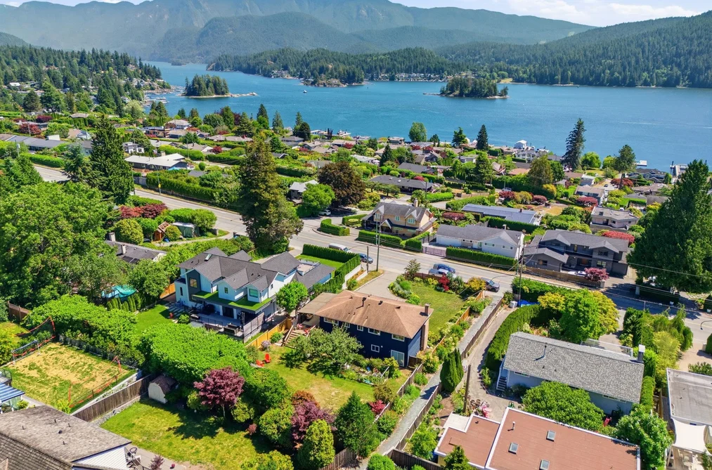 575 N DOLLARTON HIGHWAY, North Vancouver BC V7G 1N3, North Vancouver BC — Residential for Sale — Photo 25 of 40