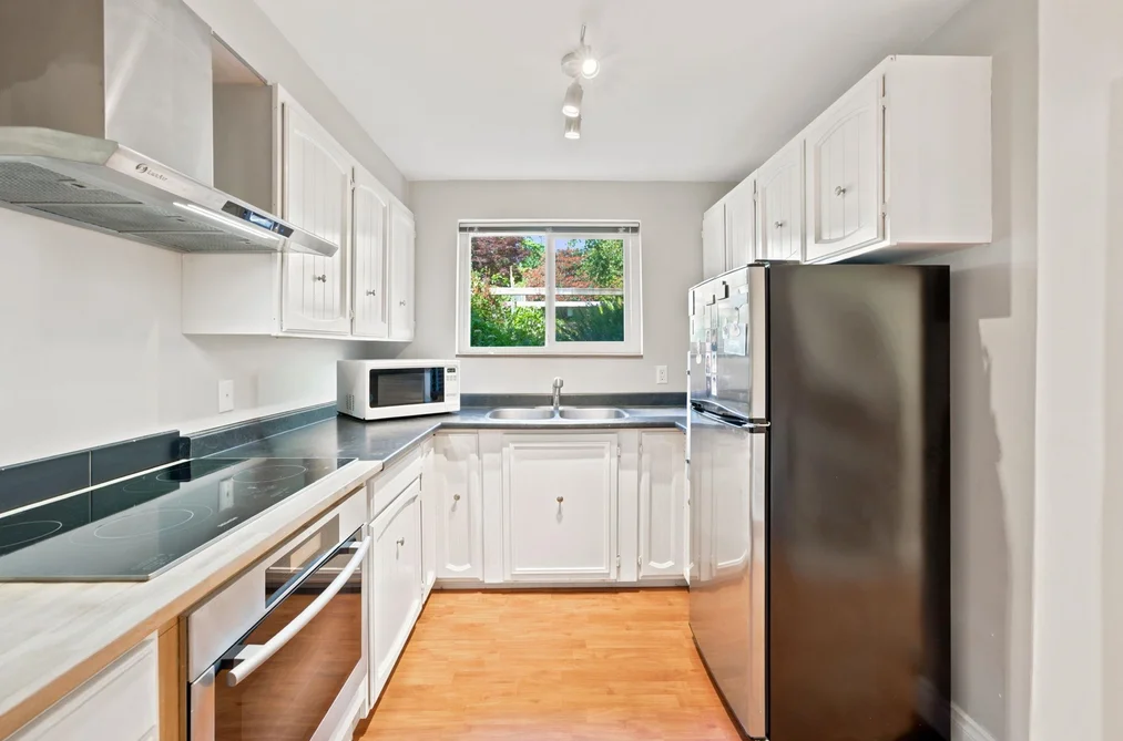 575 N DOLLARTON HIGHWAY, North Vancouver BC V7G 1N3, North Vancouver BC — Residential for Sale — Photo 36 of 40