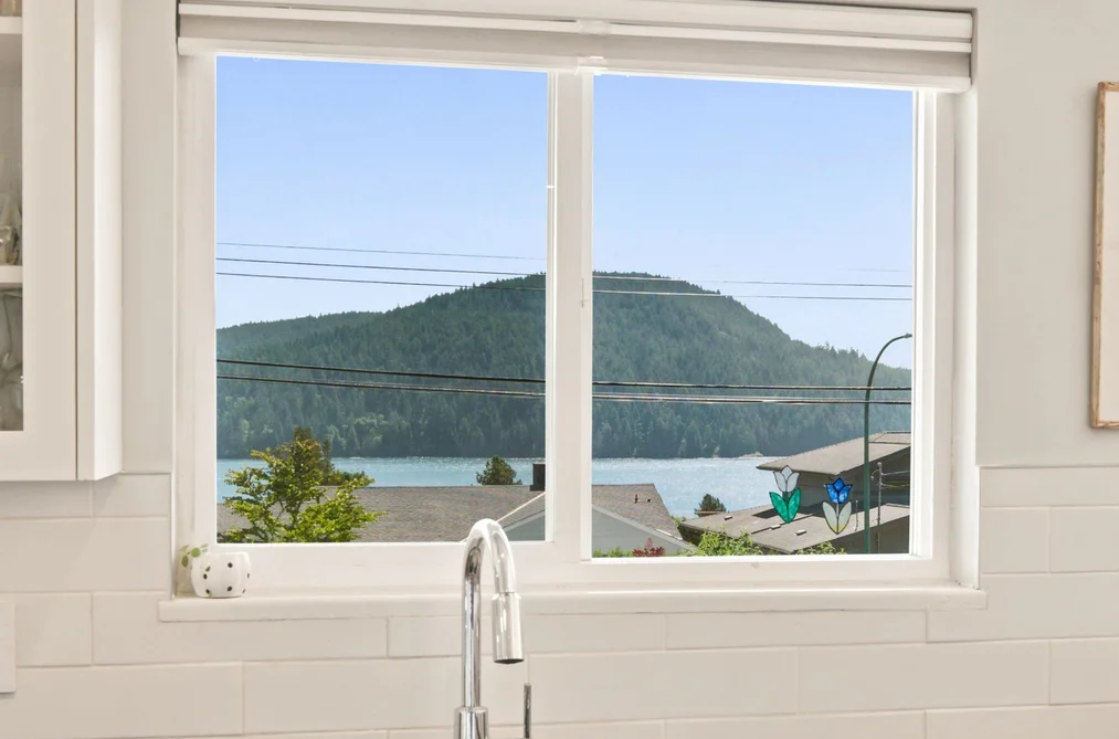575 N DOLLARTON HIGHWAY, North Vancouver BC V7G 1N3, North Vancouver BC — Residential for Sale — Photo 8 of 40
