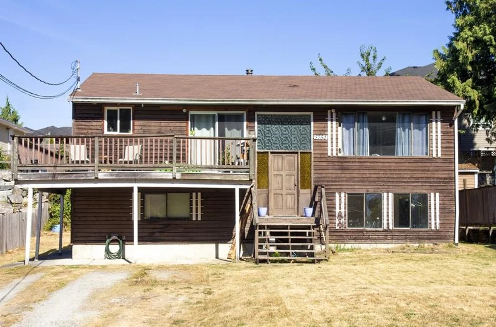 House for sale at 5754 Binnacle Avenue Sechelt British Columbia - MLS: R3116166