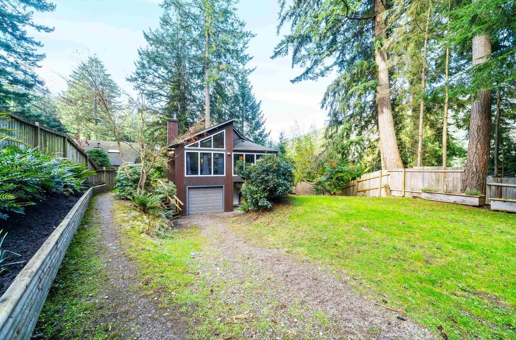 576 COWAN ROAD, Bowen Island BC V0N 1G2, Bowen Island BC — Residential for Sale - Photo 2