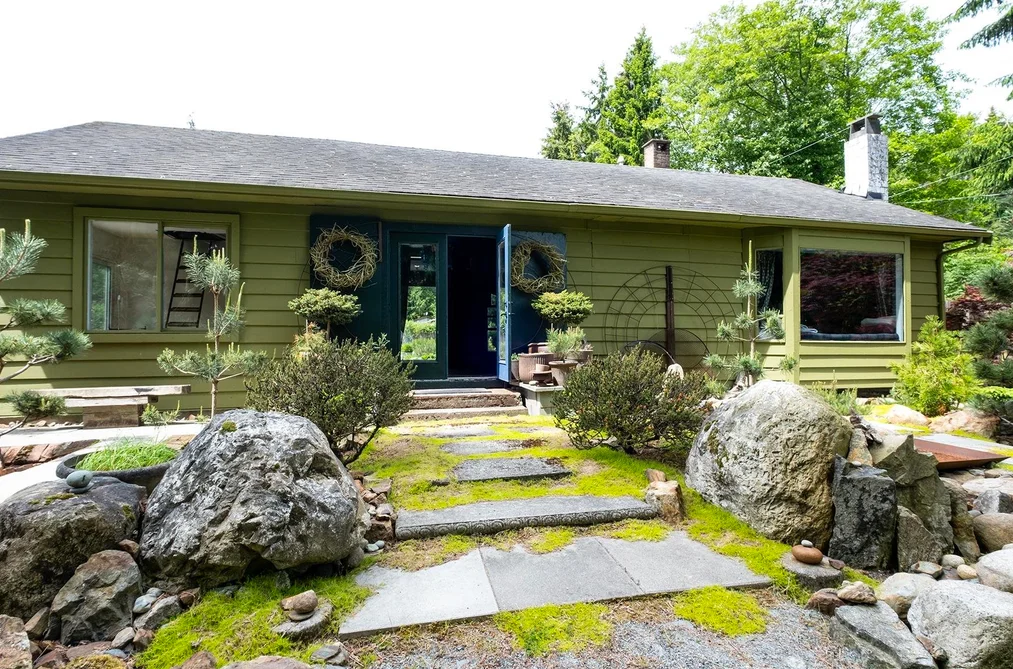 House for sale at 577 Pratt Road Gibsons British Columbia - MLS: R3127903
