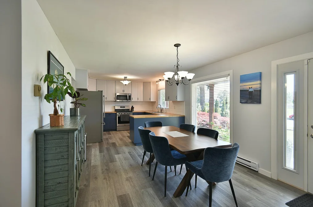 5784 MEDUSA STREET, Sechelt BC V7Z 0J8, Sechelt BC — Residential for Sale - Photo 3