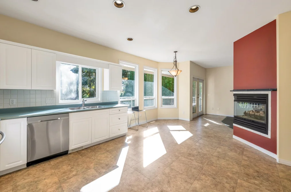 5786 169 Street, Surrey, BC - House for Sale - Photo 10 of 40 5786 169 Street, Surrey, BC - House for Sale - Photo 10 of 40