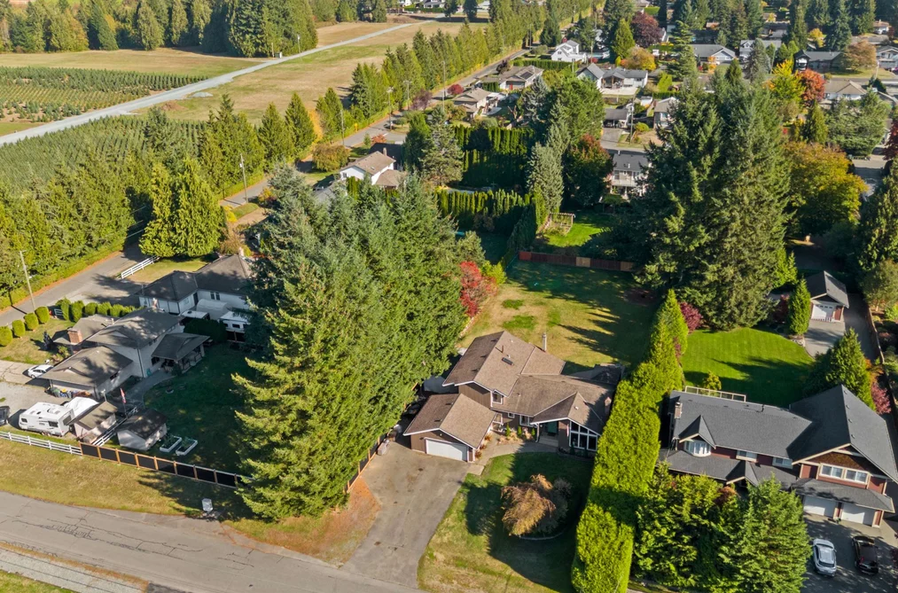 5808 244B Street, Langley, BC - House for Sale - Photo 32 of 37 5808 244B Street, Langley, BC - House for Sale - Photo 32 of 37
