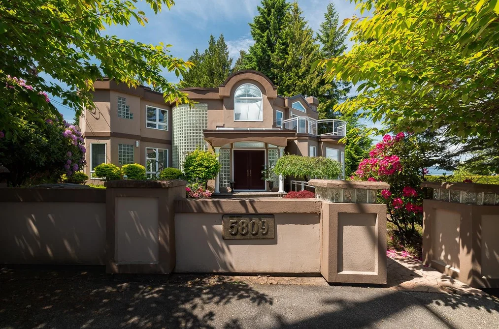 House for sale at 5809 Sperling Avenue Burnaby British Columbia - MLS: R3111832