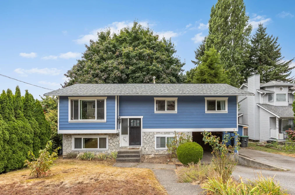 House for sale at 5813 180 Street Surrey British Columbia - MLS: R3158372