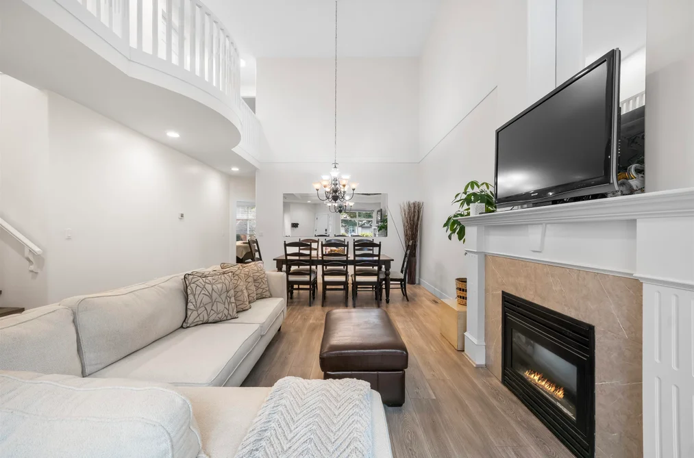 5814 122 Street, Surrey, BC - Townhouse for Sale - Photo 5 of 40 5814 122 Street, Surrey, BC - Townhouse for Sale - Photo 5 of 40