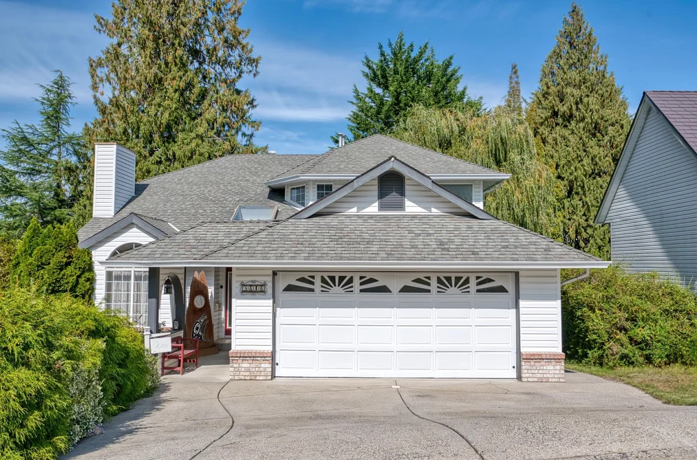 House for sale at 5818 Trail Avenue Sechelt British Columbia - MLS: R3164748