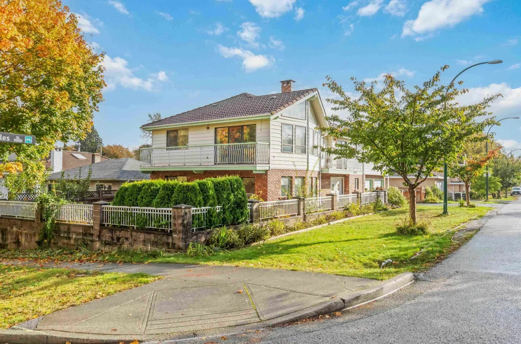 5820 EARLES STREET, Vancouver BC V5R 3S6, Vancouver BC — Residential for Sale - Photo 3