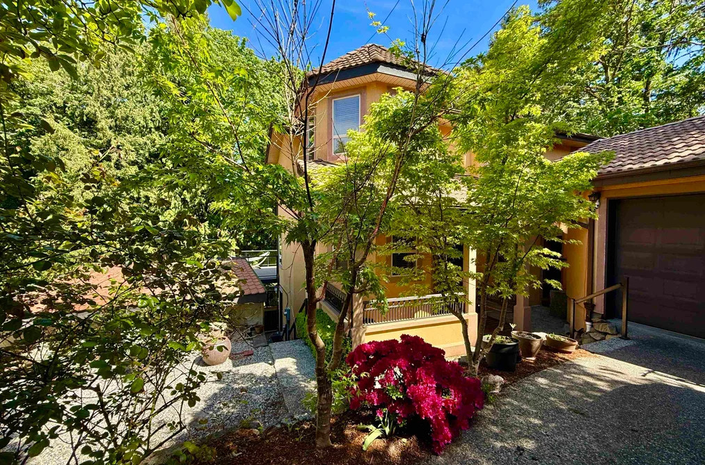 5836 MARINE WAY, Sechelt BC V7Z 0R3, Sechelt BC — Residential for Sale - Photo 2
