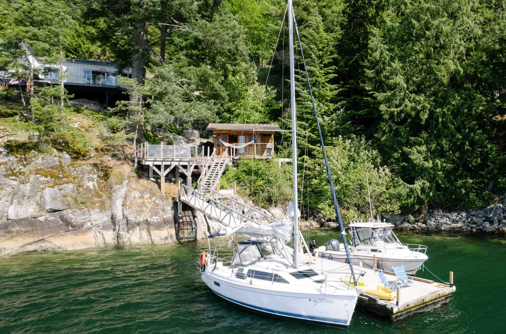 House for sale at 585 Errington Way Gambier Island British Columbia - MLS: R3137423