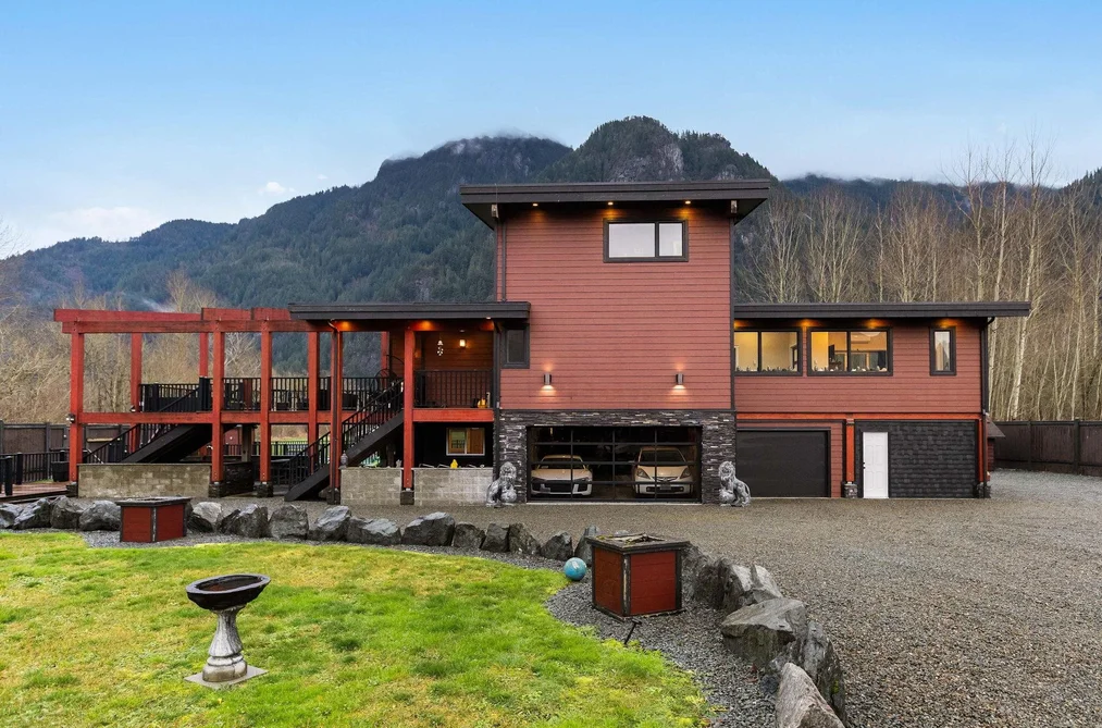 House for sale at 58560 Trans Canada Highway Laidlaw British Columbia - MLS: R3121996