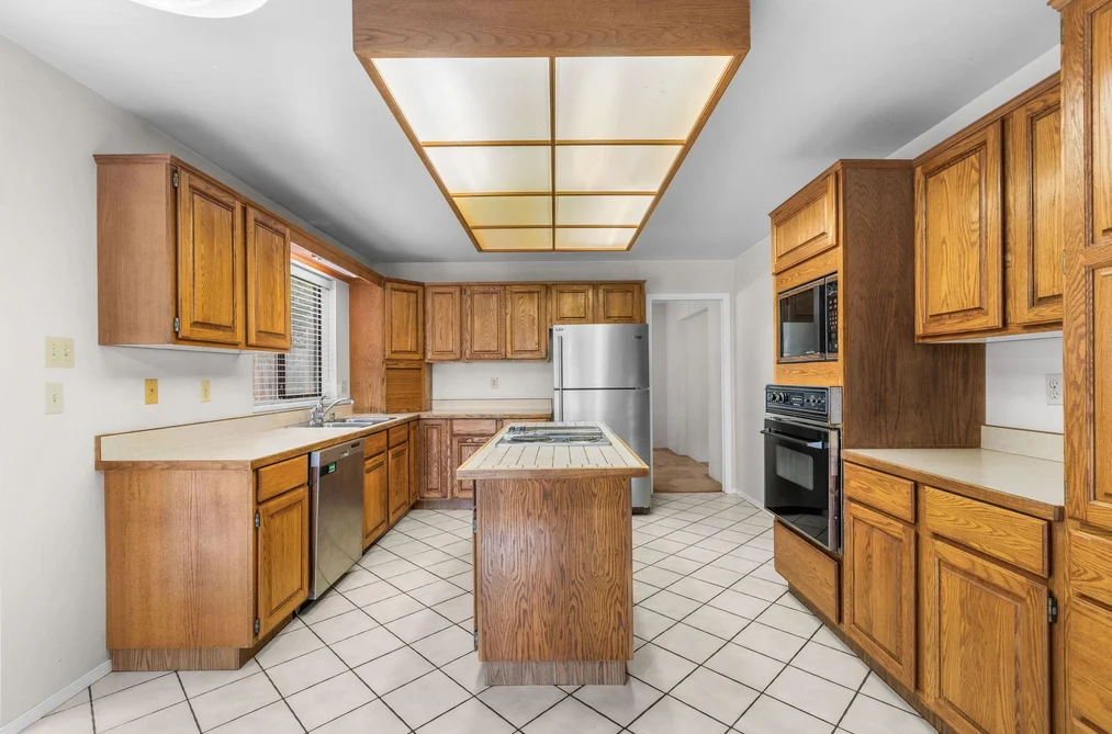 5858 Baffin Place, Burnaby, BC - MLS: R3163947 - Photo 12 5858 Baffin Place, Burnaby, BC - MLS: R3163947 - Photo 12