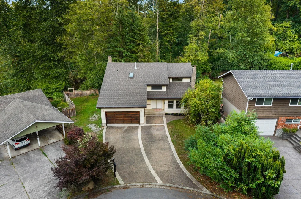 5858 Baffin Place, Burnaby, BC - MLS: R3163947 - Photo 2 5858 Baffin Place, Burnaby, BC - MLS: R3163947 - Photo 2