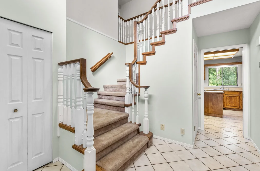 5858 Baffin Place, Burnaby, BC - MLS: R3163947 - Photo 4 5858 Baffin Place, Burnaby, BC - MLS: R3163947 - Photo 4