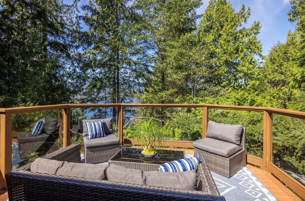 House for sale at 5864 Skookumchuk Road Sechelt British Columbia - MLS: R3085463